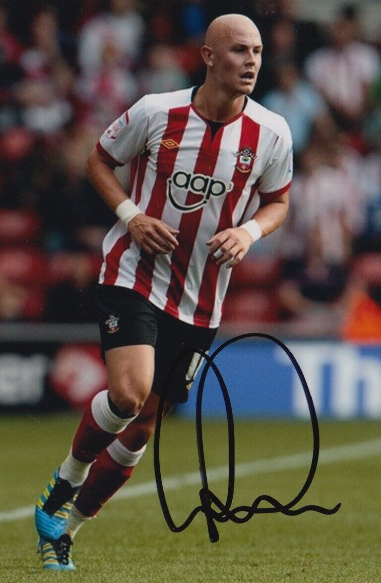 RICHARD CHAPLOW HAND SIGNED 6X4 Photo Poster painting - FOOTBALL AUTOGRAPH - SOUTHAMPTON 1.