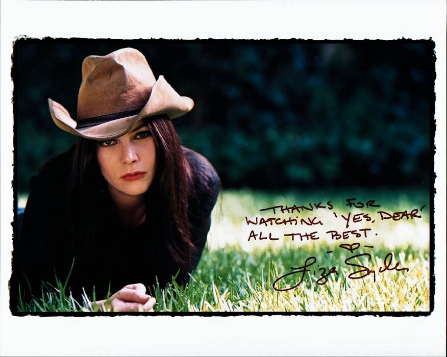 LIZA SNYDER In-person Signed Photo Poster painting - Yes, Dear