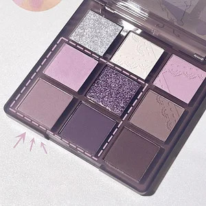 Grayish Purple Girl Eyeshadow