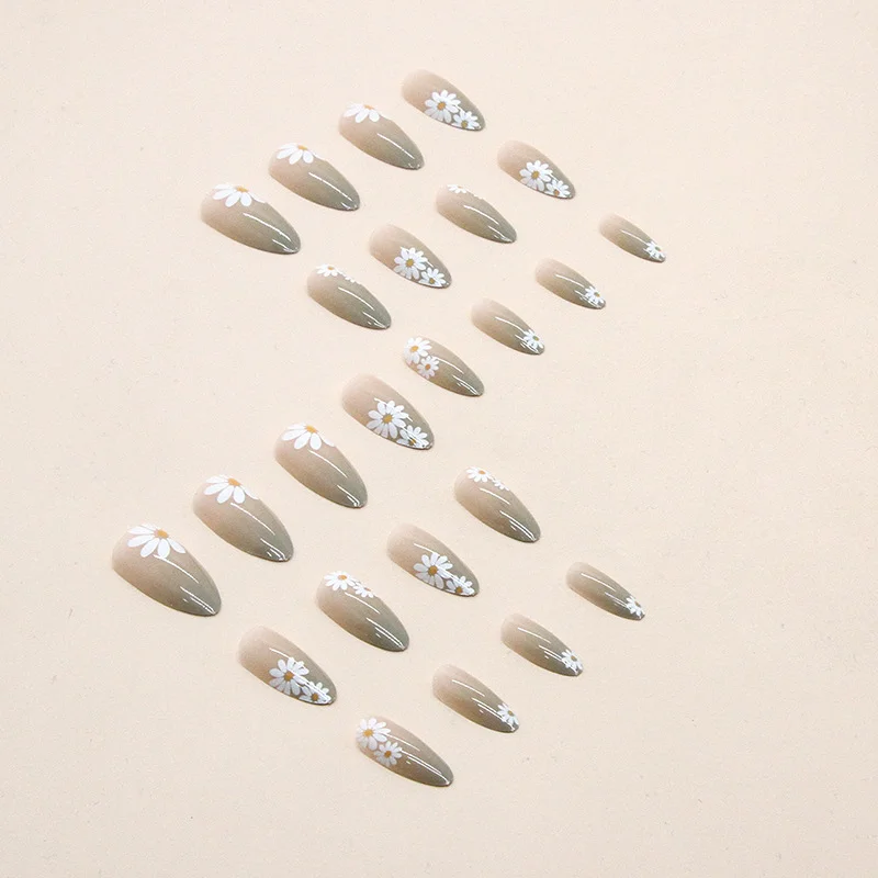 Churchf Churchf And Fresh Contracted Gradual Change Green Almond Nail Lovely Flower Flower Spring And Summer New United States Nail Piece Sweet Girl False Nail