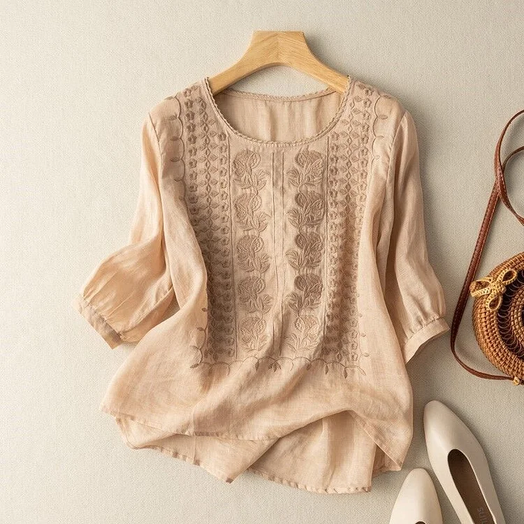 Chic Flowers Embroidery Loose Mid -sleeve Shirt