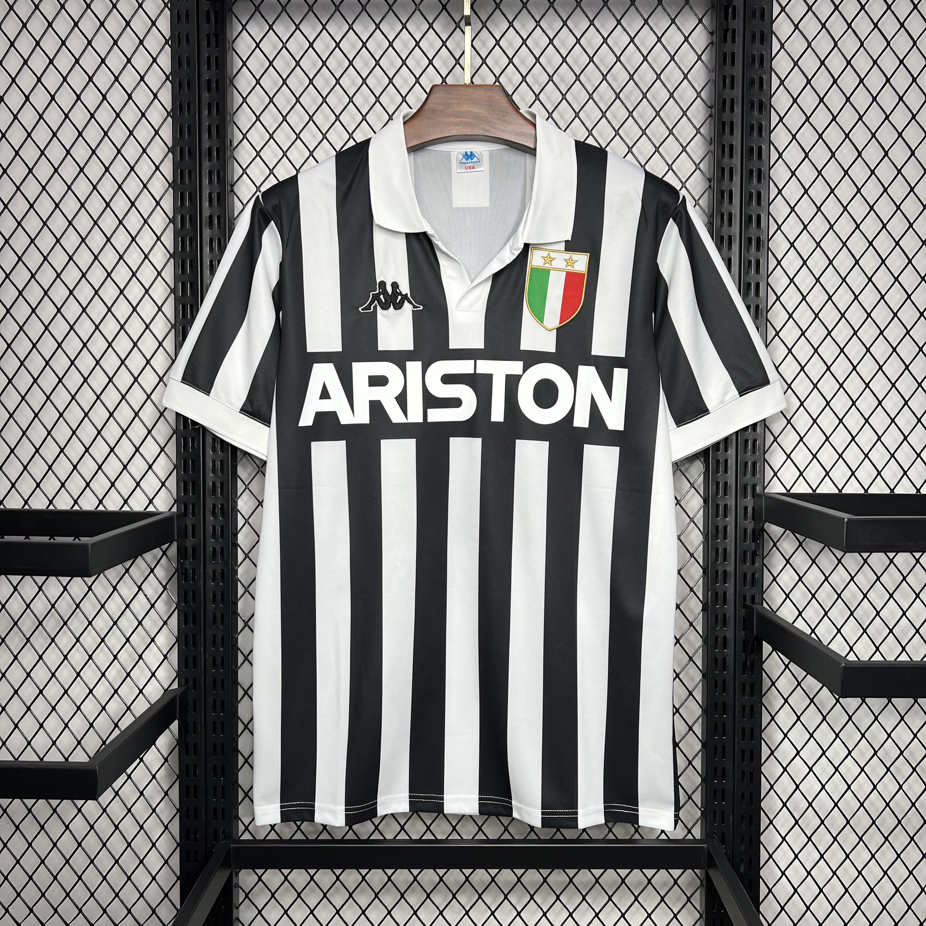 Retro Juventus 1984-85 Home Stadium Jersey