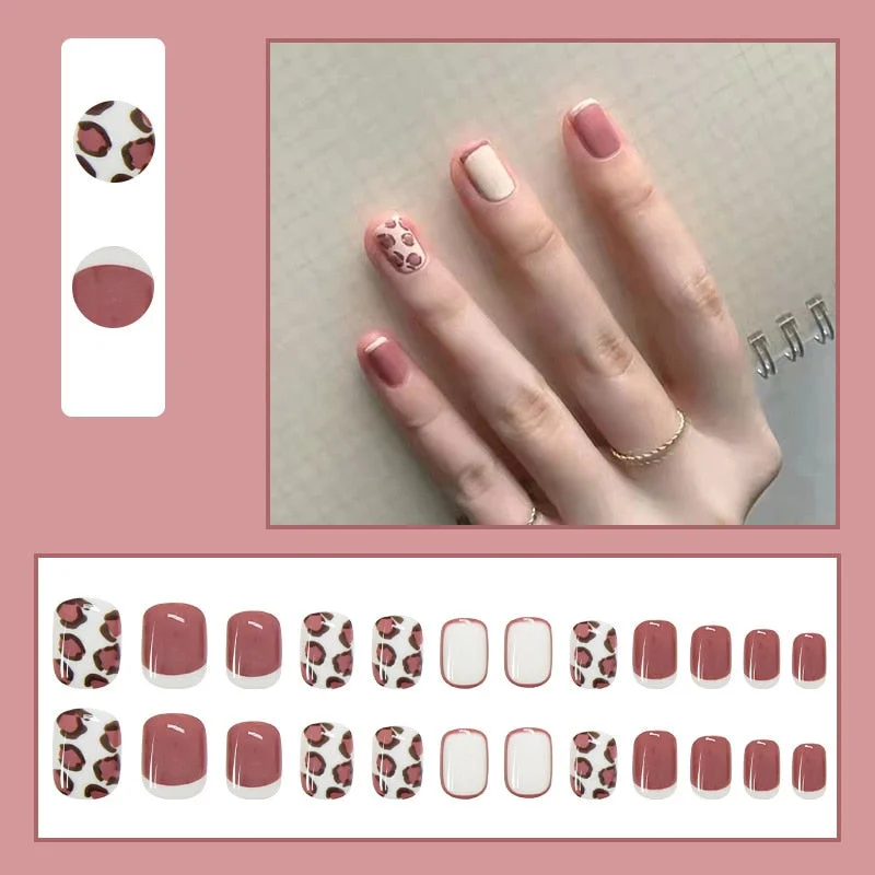 24Pcs Fashion Short Round Head Fake press on Nail Cute MilkTea Color Shiny Gold Foil Blooming Gradient artificial nail with glue-Nail Inspo