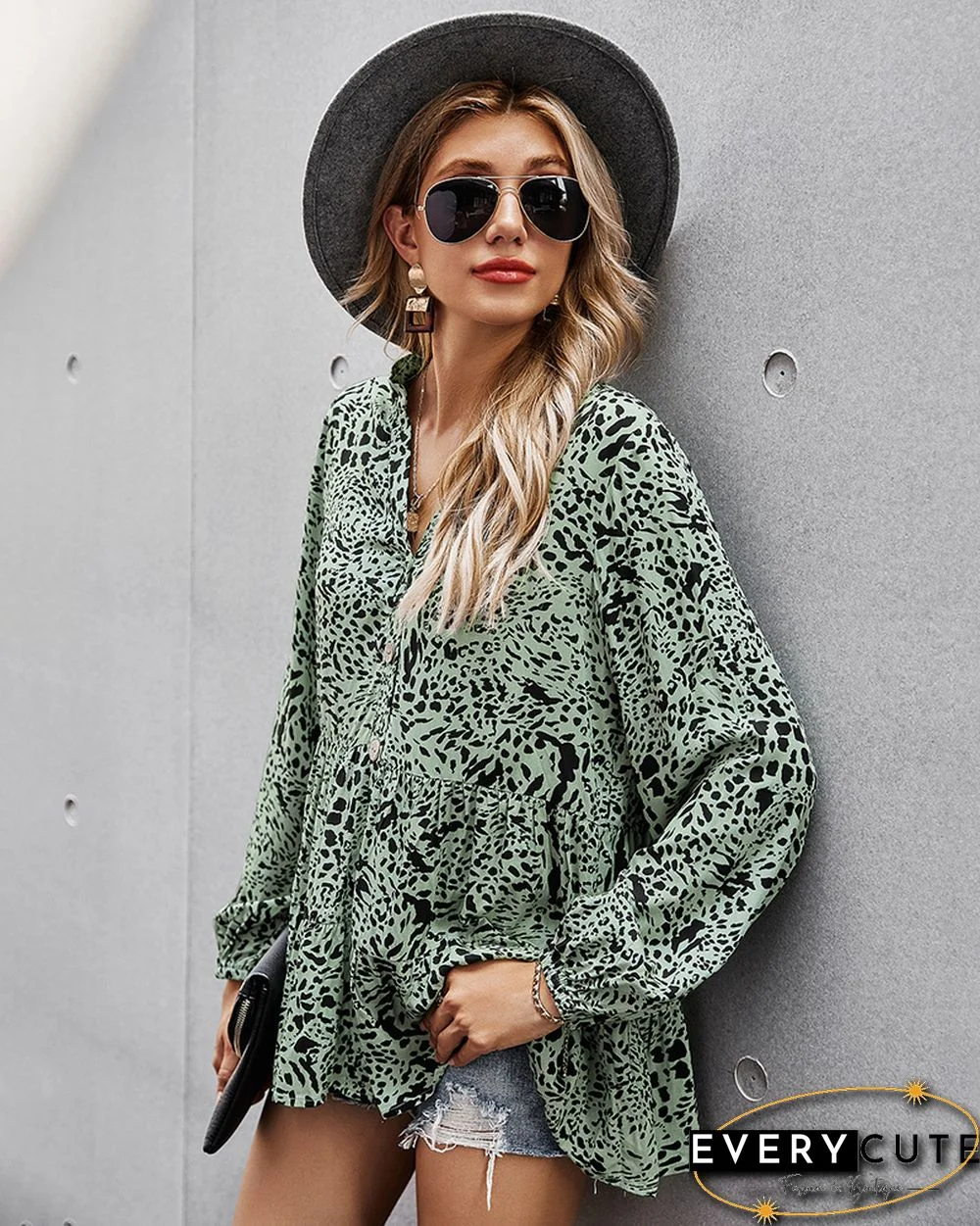 Original Design Green Floral Print V Neck Tunic Tops