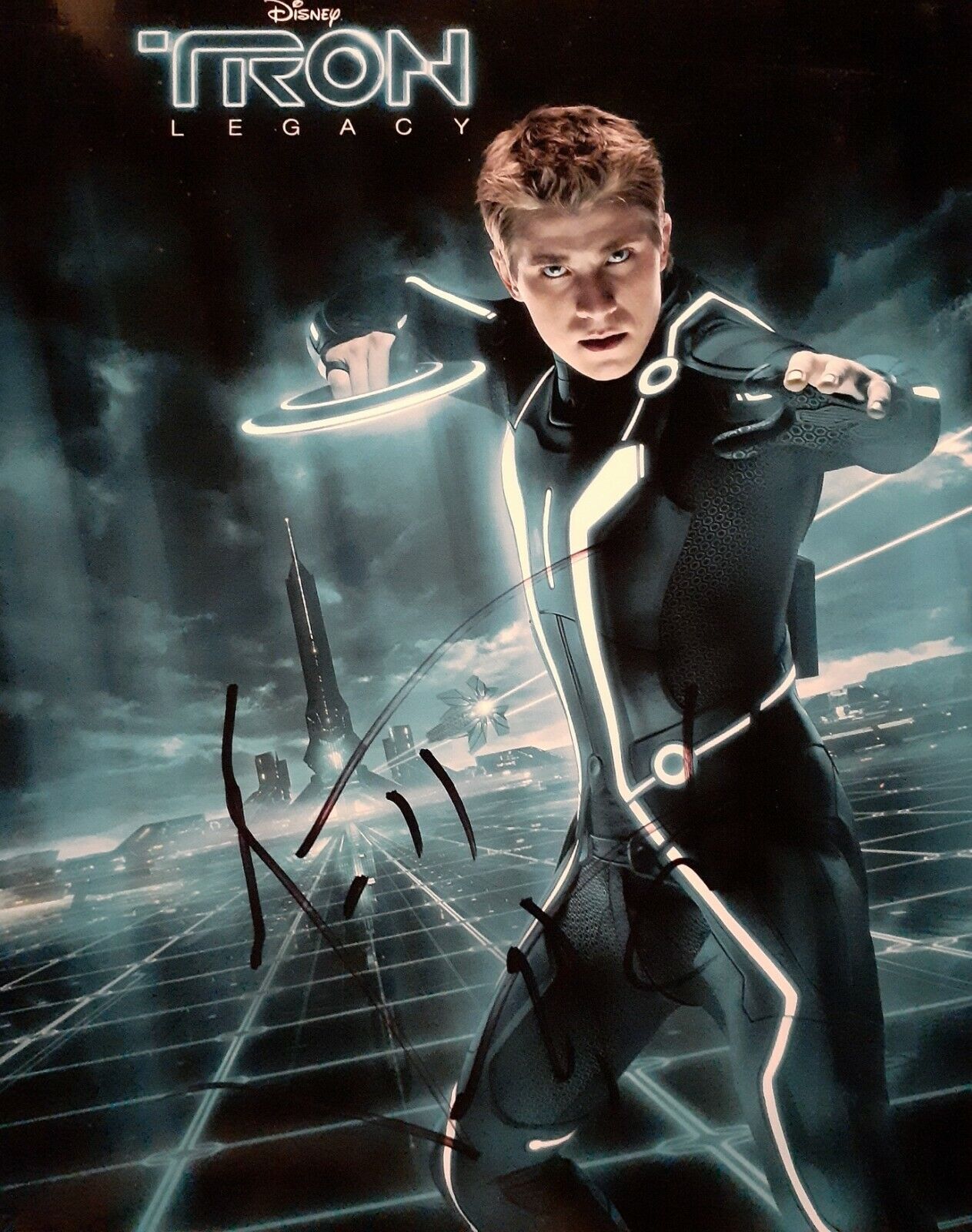 Garrett Hedlund Tron legacy signed 8x10