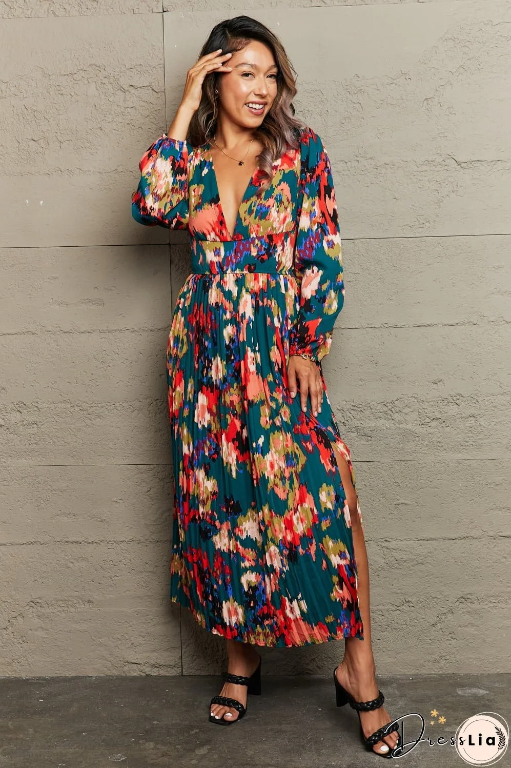 Printed Deep V Slit Pleated Dress
