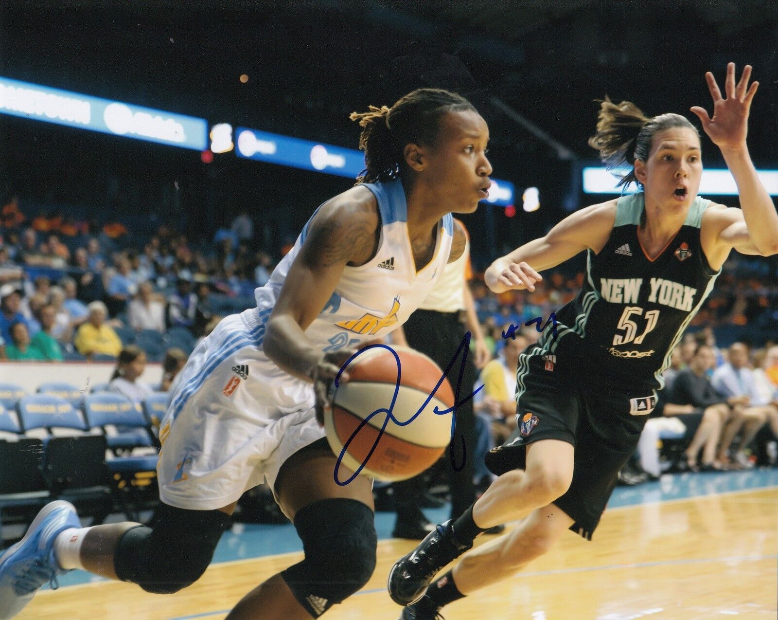 JAMIERRA FAULKNER signed (CHICAGO SKY) basketball 8X10 *WNBA* Photo Poster painting W/COA #1