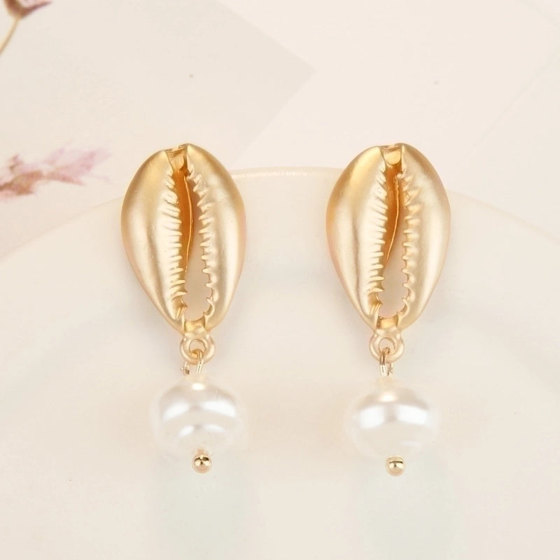 Fashion Shell Shell Inlaid Shell Artificial Pearls Women’s Earrings 1 Pair