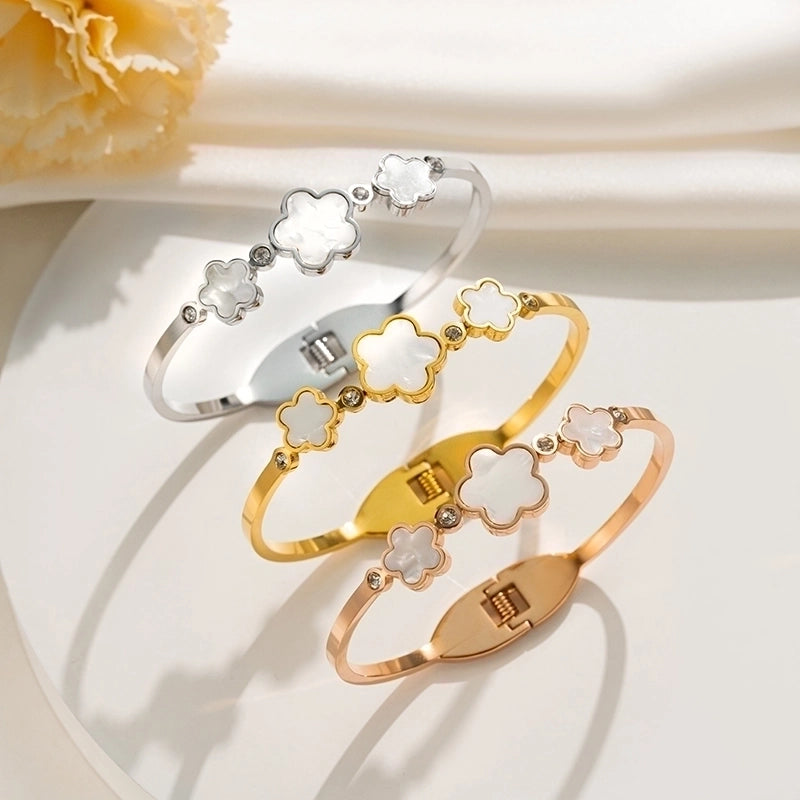 Retro Minimalist Classic Style Flower 304 Stainless Steel 18K Gold Plated Rose Gold Plated Bangle In Bulk