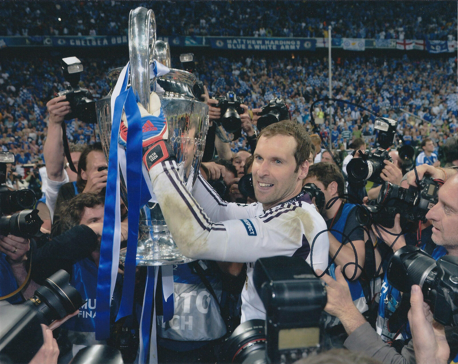 Petr CECH Signed Autograph 10x8 Photo Poster painting AFTAL COA Chelsea Goalkeeper Genuine RARE
