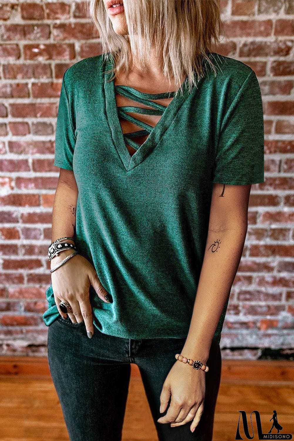 MidiSono - Criss Cross V Neck Short Sleeve Knit T-shirt