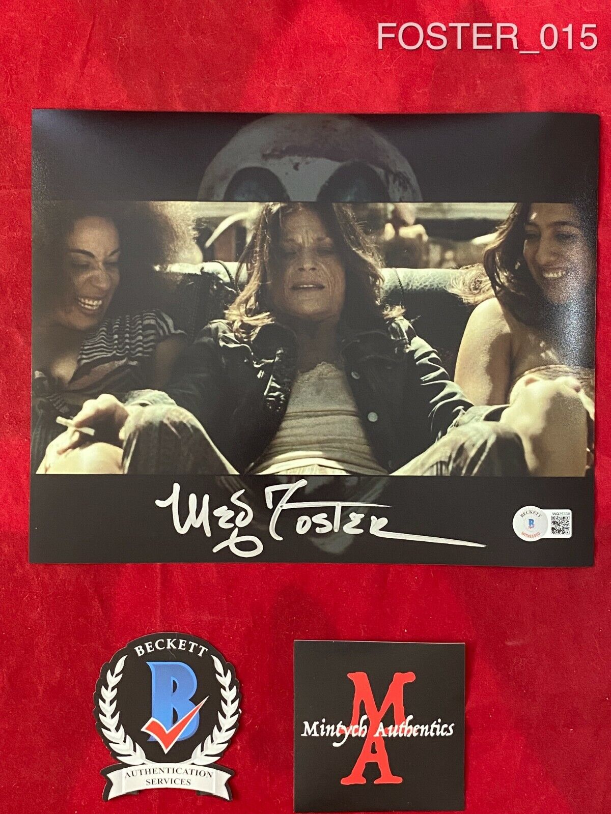 MEG FOSTER AUTOGRAPHED SIGNED 8x10 Photo Poster painting! 31! VENUS VIRGO! BECKETT COA HORROR!