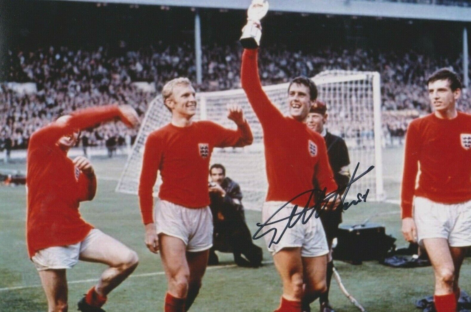 Geoff Hurst **HAND SIGNED** 8x12 Photo Poster painting ~ England 1966 world cup