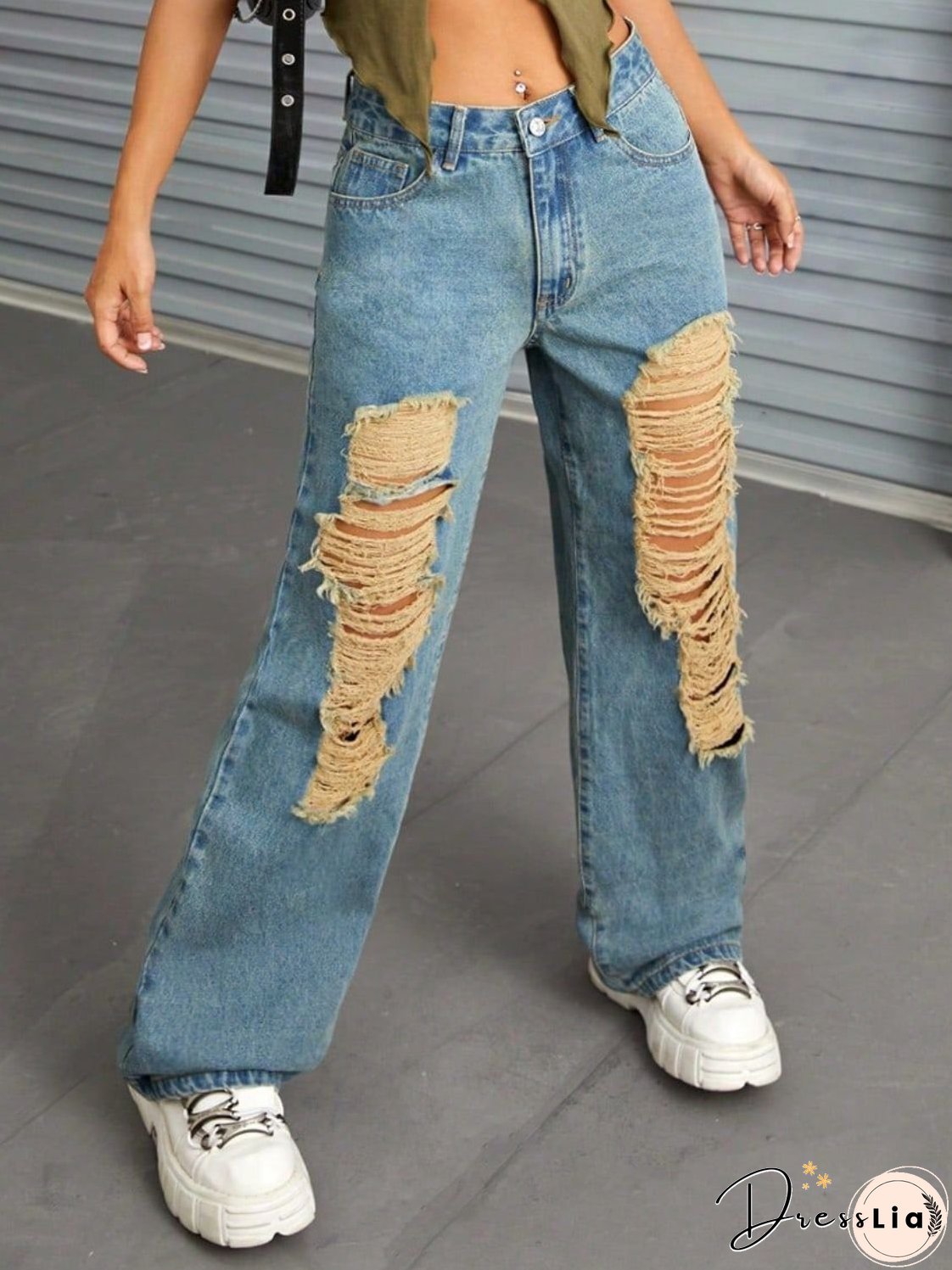 Distressed Wide Leg Jeans with Pockets