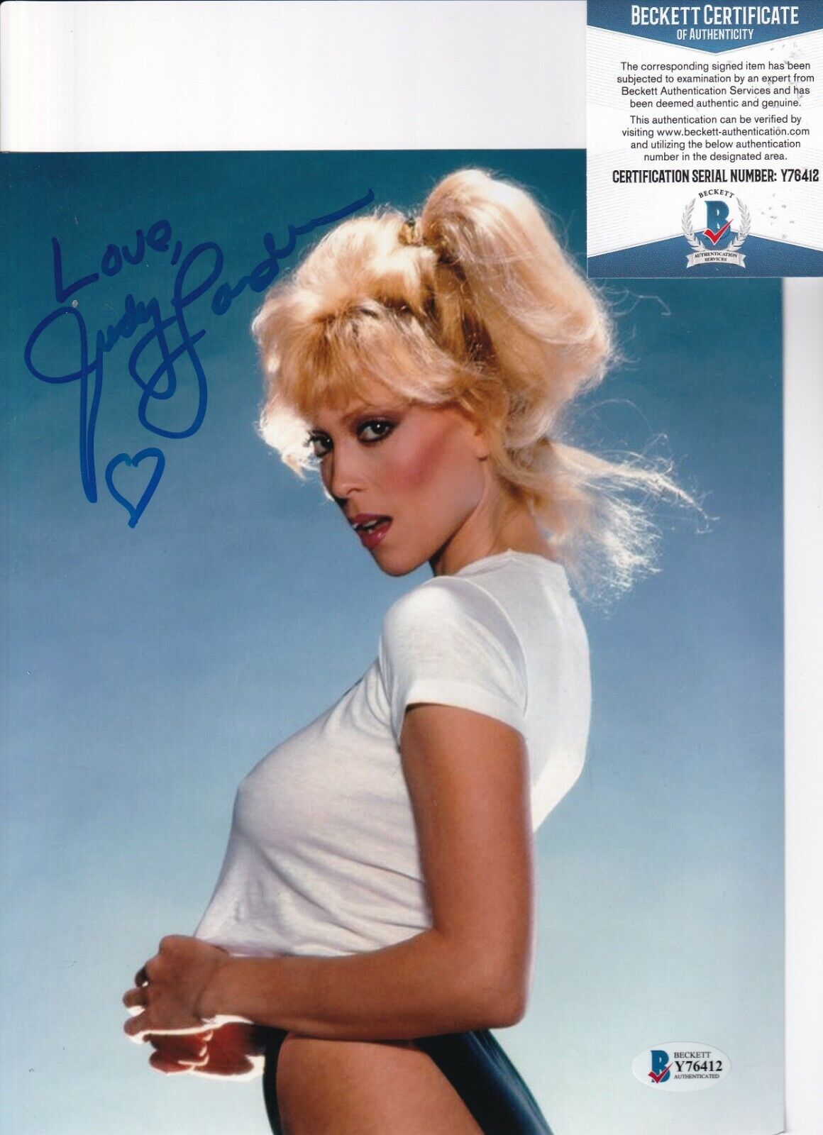 JUDY LANDERS signed (ARMED and DANGEROUS) Movie 8X10 Photo Poster painting BECKETT BAS Y76412