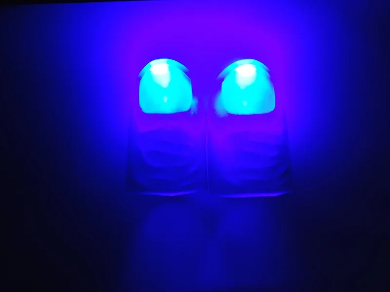 Light energy dancing finger lamp