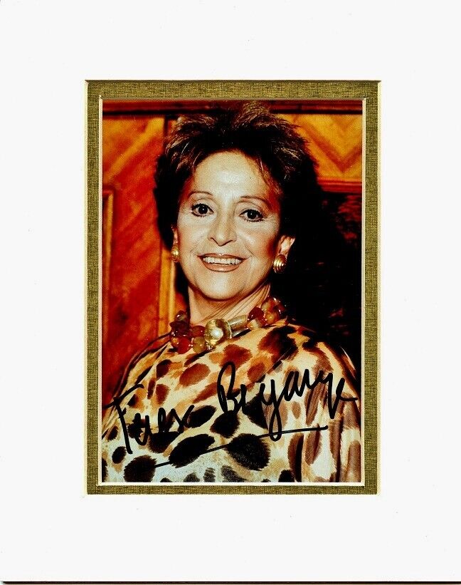 Opera Star TERESA BERGANZA Signed Photo Poster painting