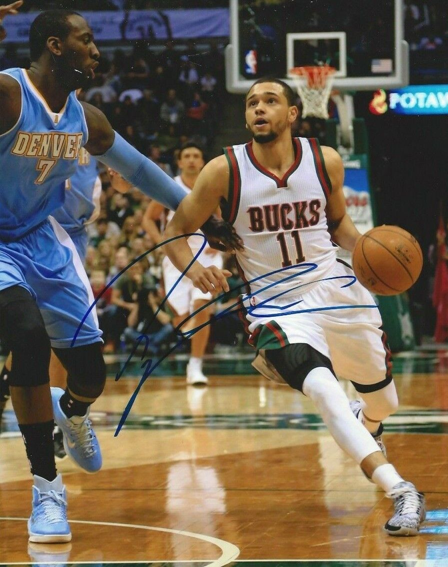 Tyler Ennis Autographed 8x10 Milwaukee BucksC684