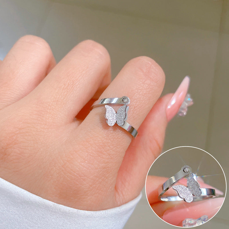 Unisex Cute & Edgy Crown Titanium Steel Polishing Rings