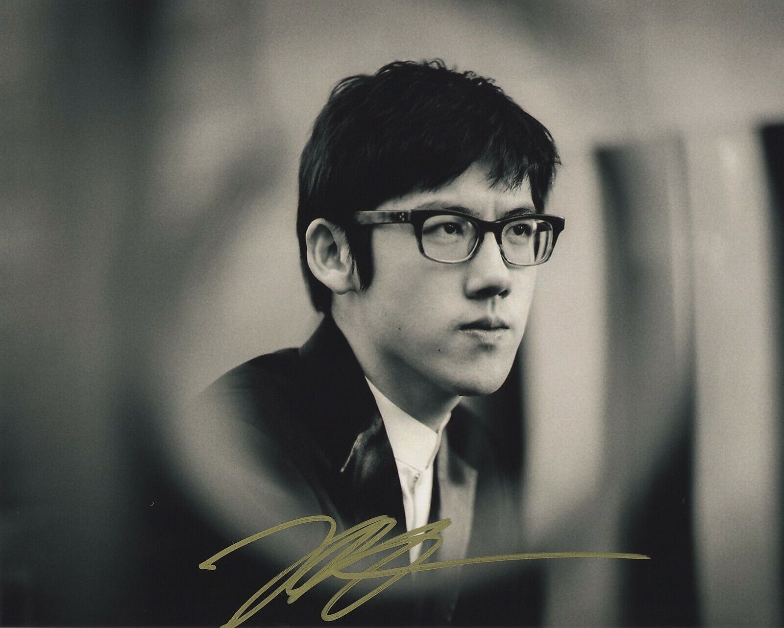 HAOCHEN ZHANG SIGNED AUTOGRAPHED CLASSICAL MUSIC PIANIST 8X10 Photo Poster painting PROOF #4