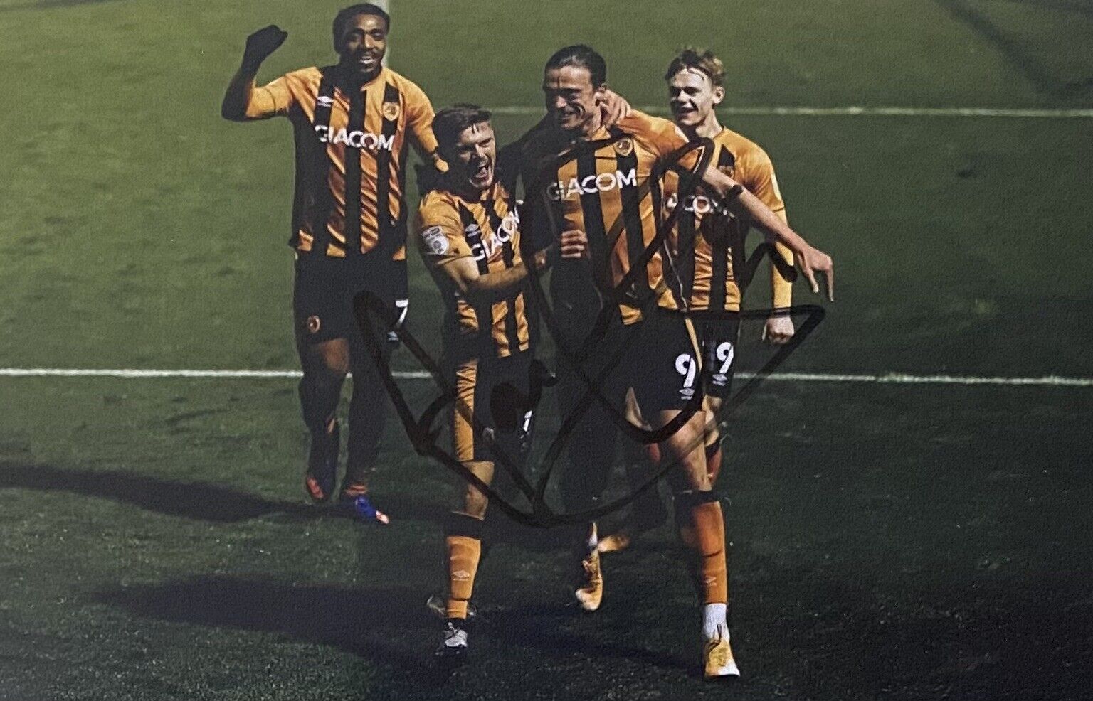 Tom Eaves Genuine Hand Signed Hull City 6X4 Photo Poster painting