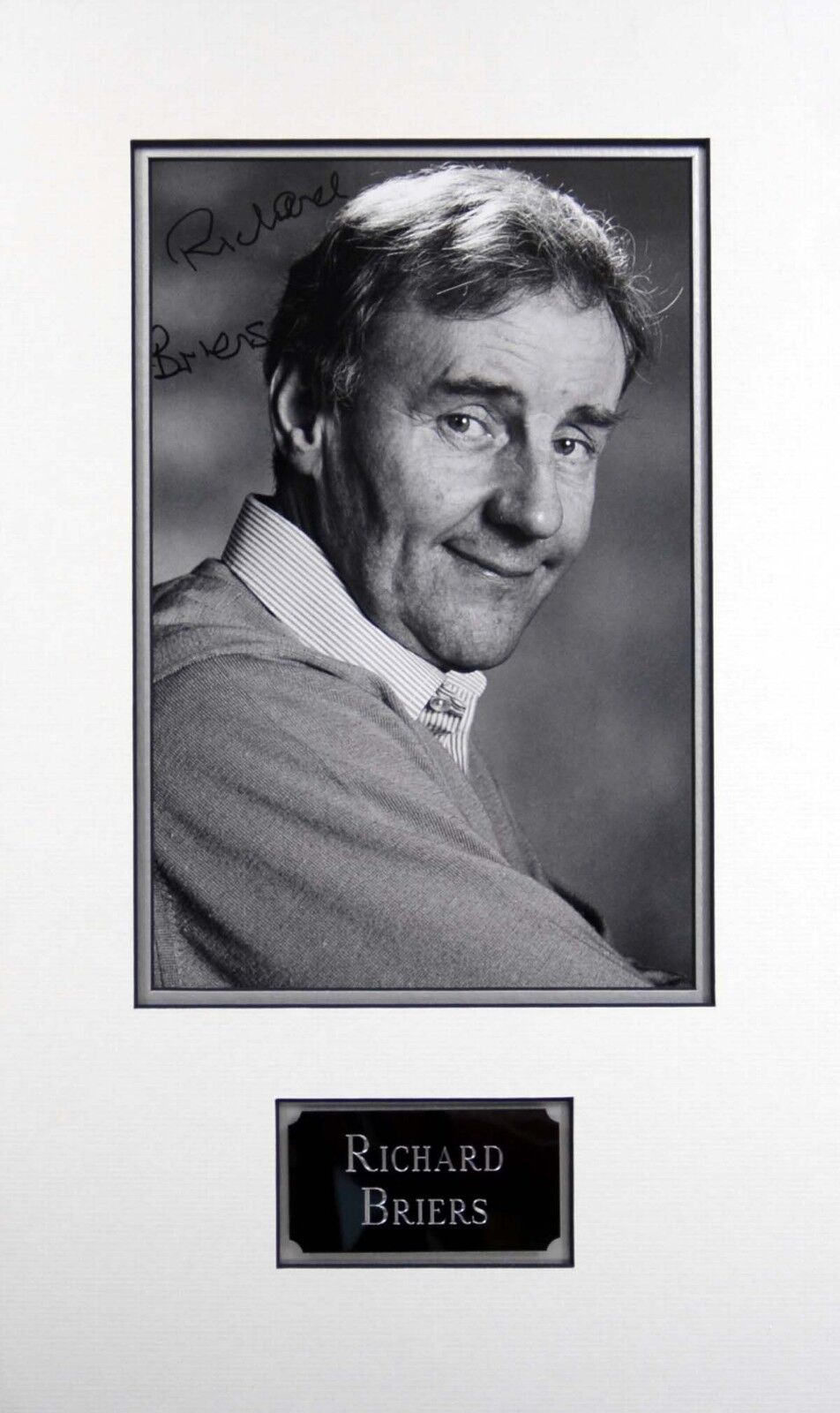 Richard BRIERS Signed & Mounted 12x8 Photo Poster painting AFTAL COA English Actor The Good Life