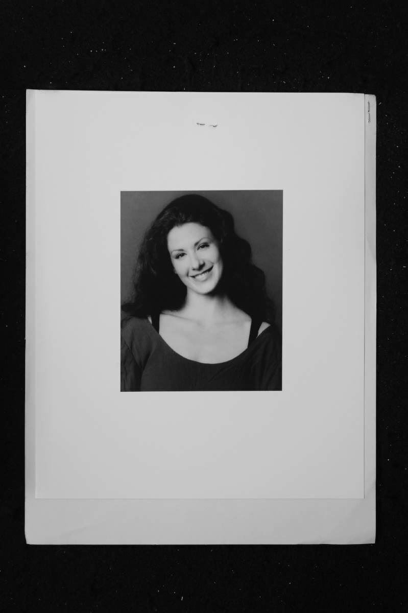 Suzie Plakson - 8x10 Headshot Photo Poster painting w/ Resume - Mad About You