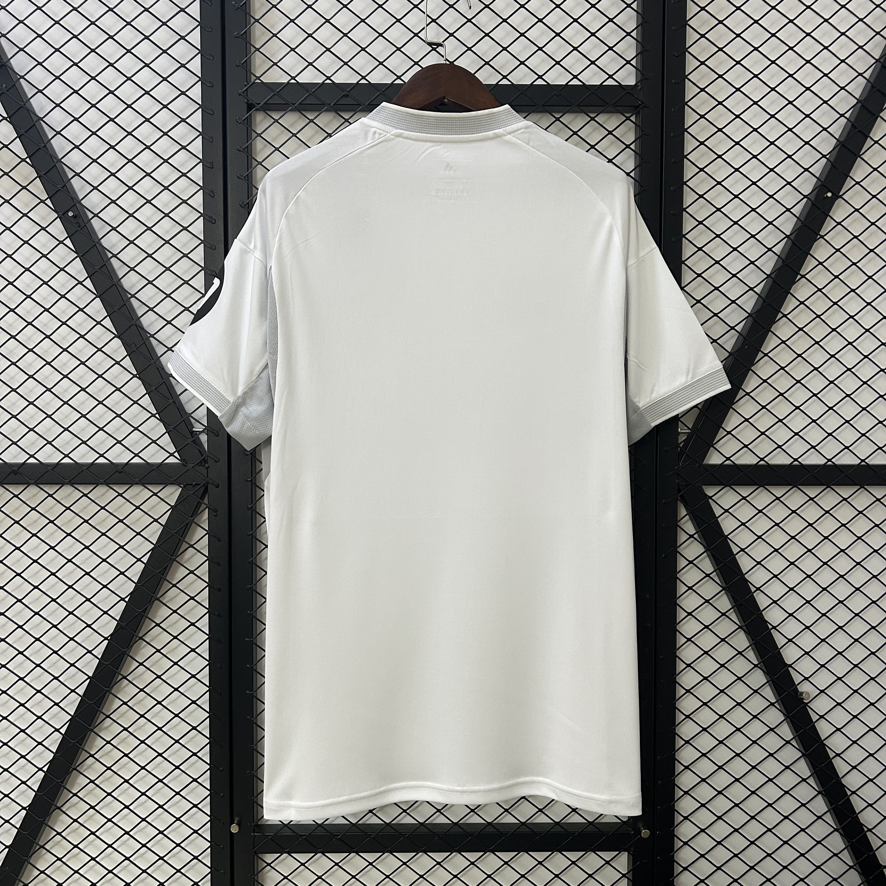 25/26 Real Madrid White Football Shirt Thai quality