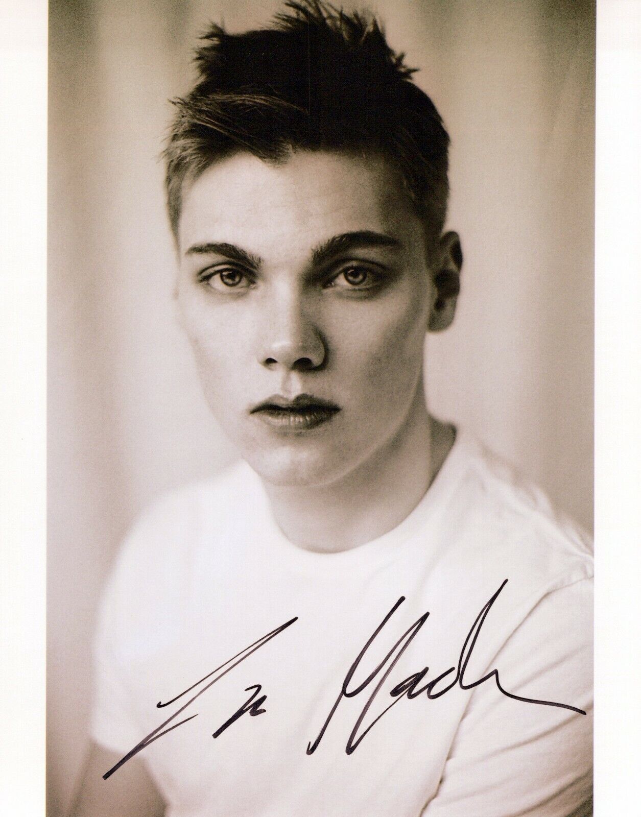 Levi Meaden head shot autographed Photo Poster painting signed 8x10 #2