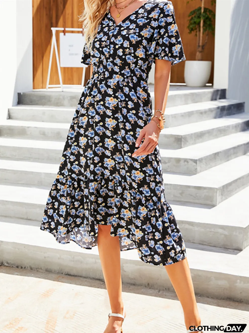 Women Half Sleeve V-neck Floral Printed Dress