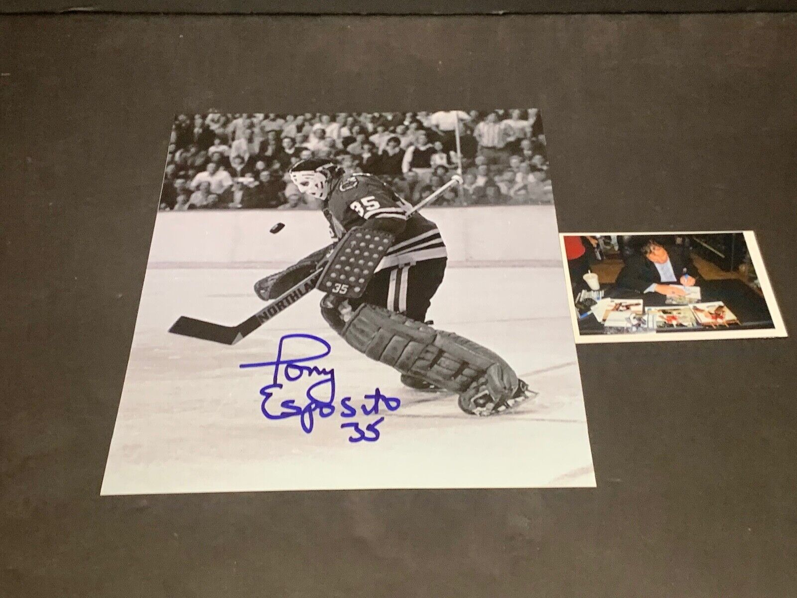 Tony Esposito Chicago Blackhawks Autographed Signed 8x10 .