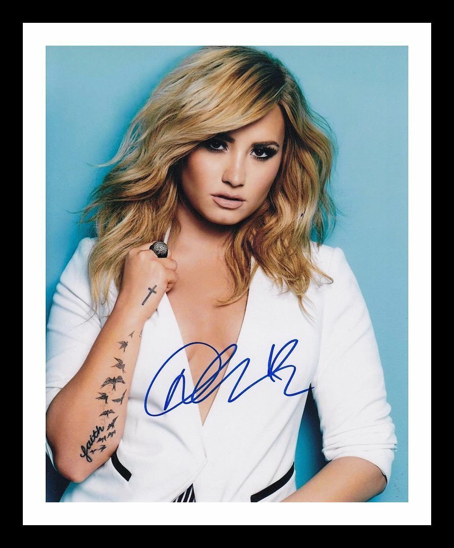 Demi Lovato Autograph Signed & Framed Photo Poster painting 4