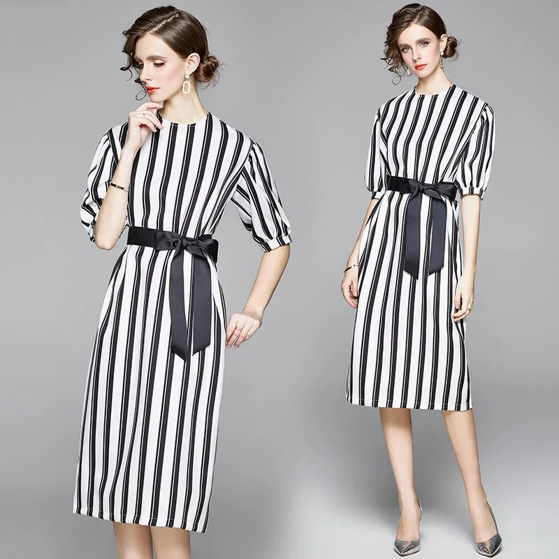 Retro classic black and white striped simple dress