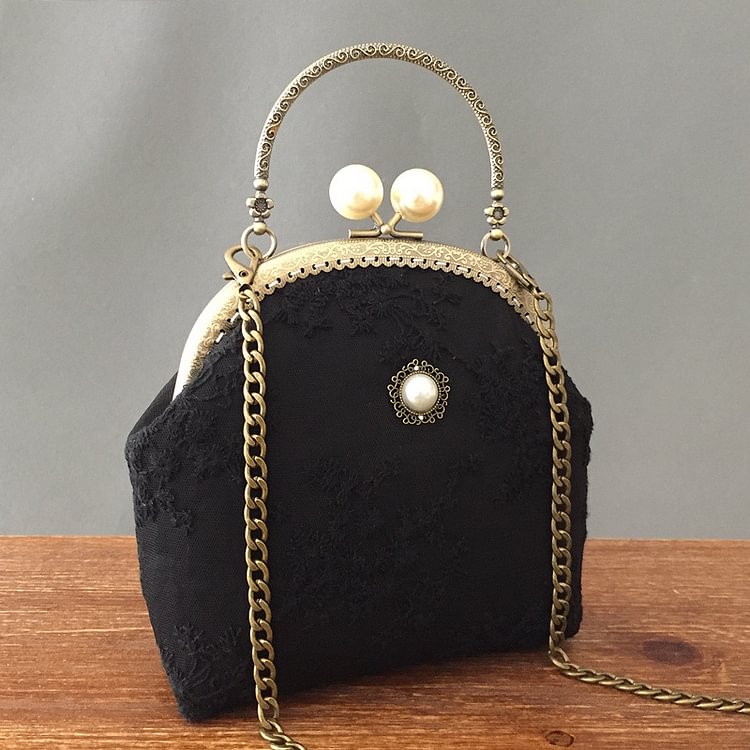 Antique hand-held women's handmade gold bag