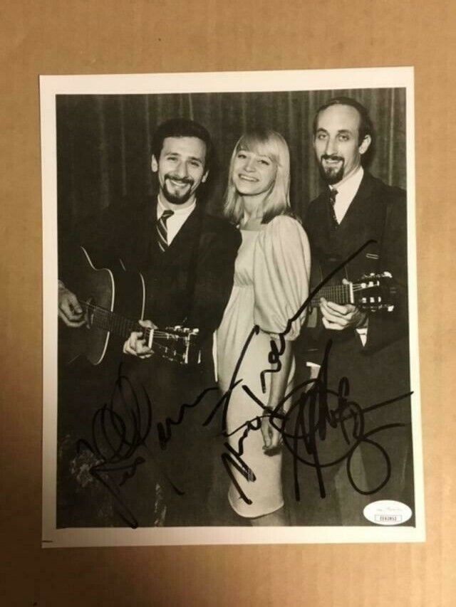 Peter,Paul, & Mary Rock Band Signed 8x10 Vintage Photo Poster painting JSA Certificate