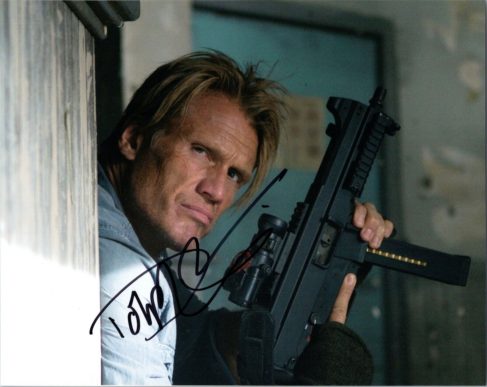 ~~ DOLPH LUNDGREN Authentic Hand-Signed The Expendables