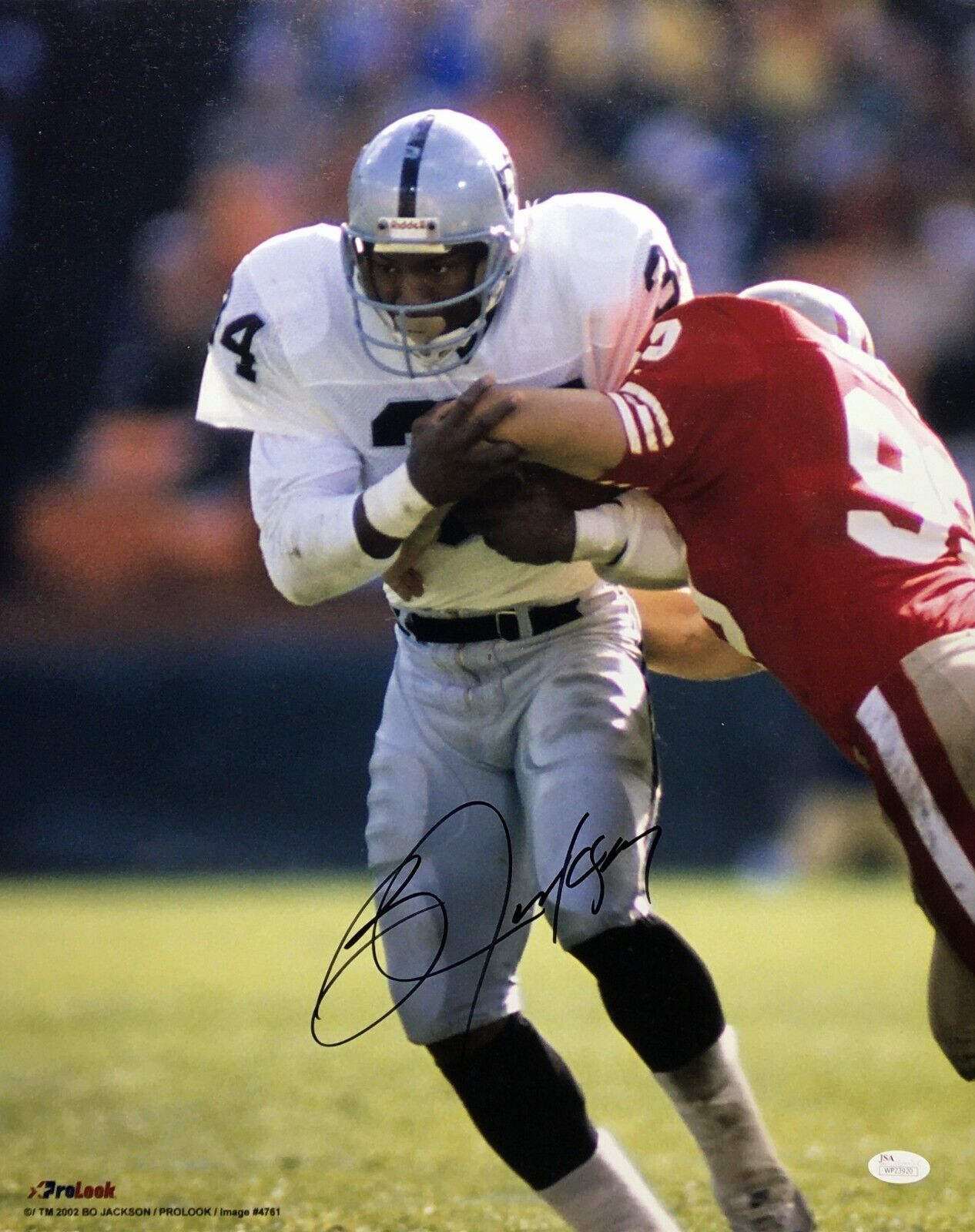 Bo Jackson Signed Los Angeles Raiders 16x20 Photo Poster painting *Bo Knows JSA WP23920