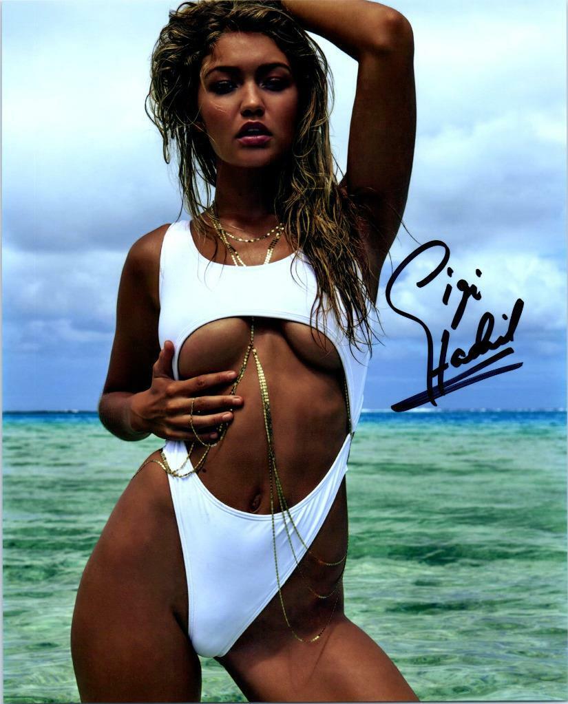 Gigi Hadid Signed 8x10 Picture Autographed Photo Poster painting with COA