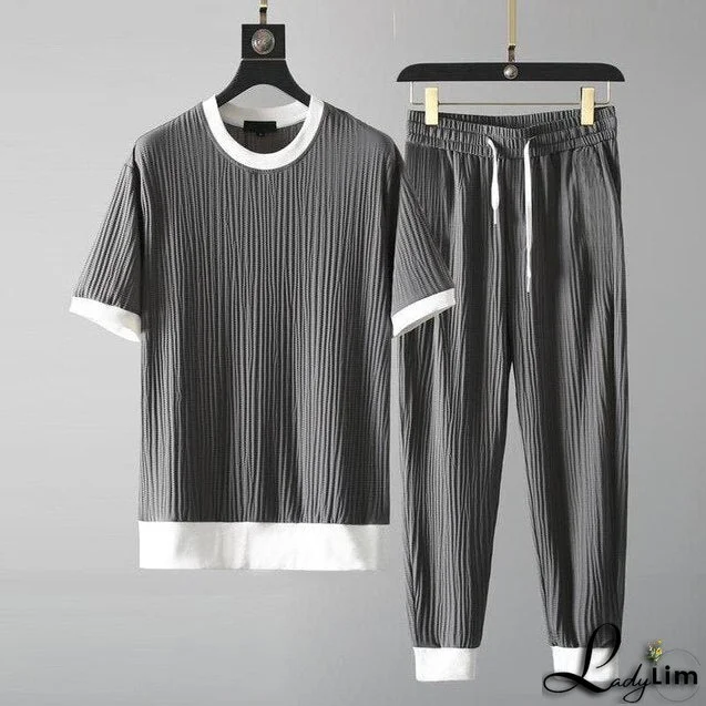 Simple and cool summer piece