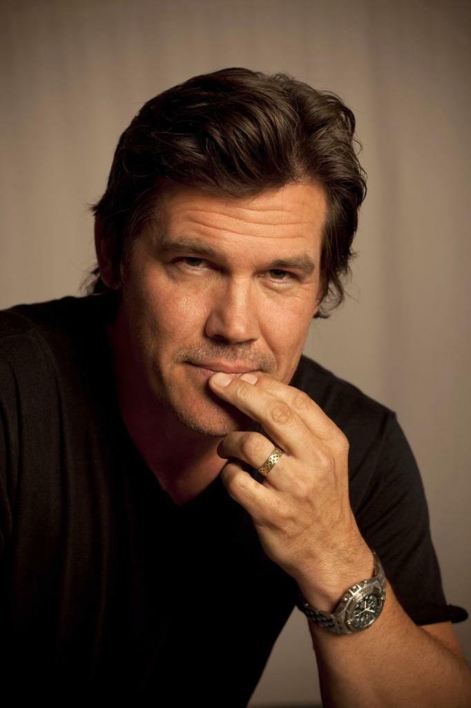 Josh Brolin 8x10 Picture Simply Stunning Photo Poster painting Gorgeous Celebrity #1