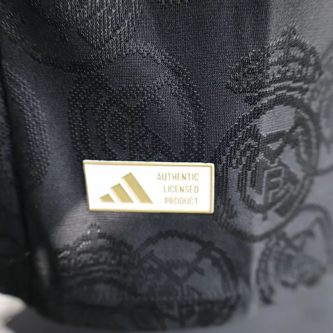 26/27 Real Madrid Black Player Version Football T-Shirt Thai Quality