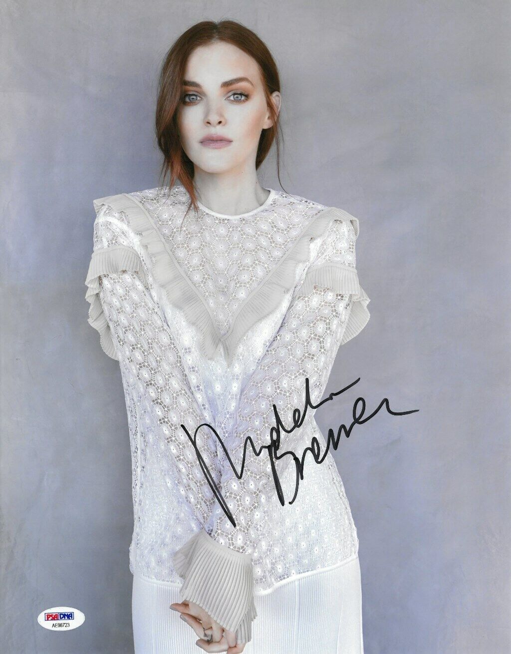 Madeline Brewer Signed Authentic Autographed 11x14 Photo Poster painting PSA/DNA #AE98723