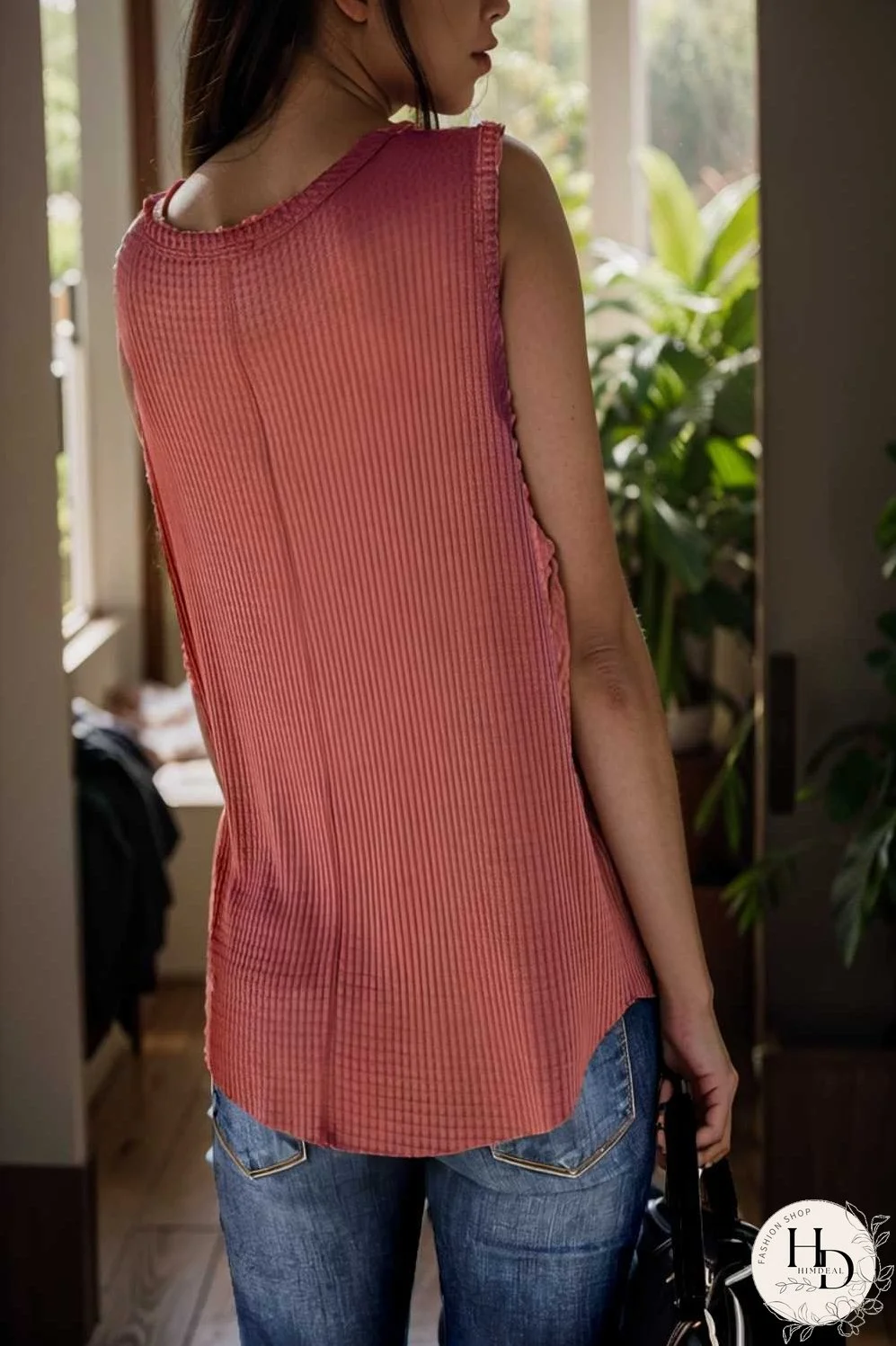 solid round neck sleeveless top vest