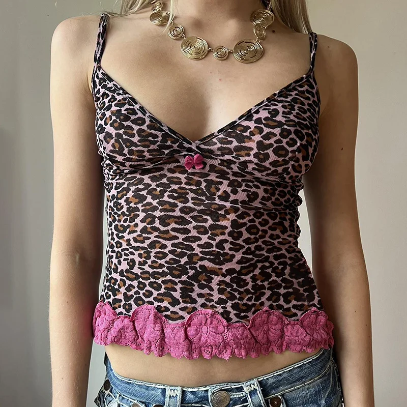 Toloer Toloer Hot Girl Wind Lace Splicing Leopard Grain Three-Dimensional Flower Ter V Collar Wood Ear Slim Vest-Outfit Ideas