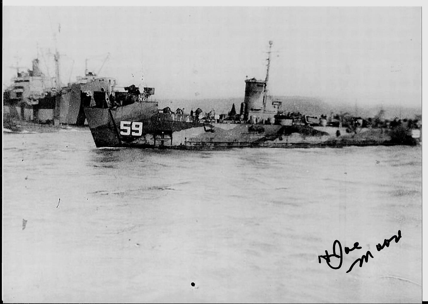 JOE MOORE USS BAYFIELD APA 33-UTAH BEACH D-DAY VETERAN RARE D-DAY SIGNED Photo Poster painting