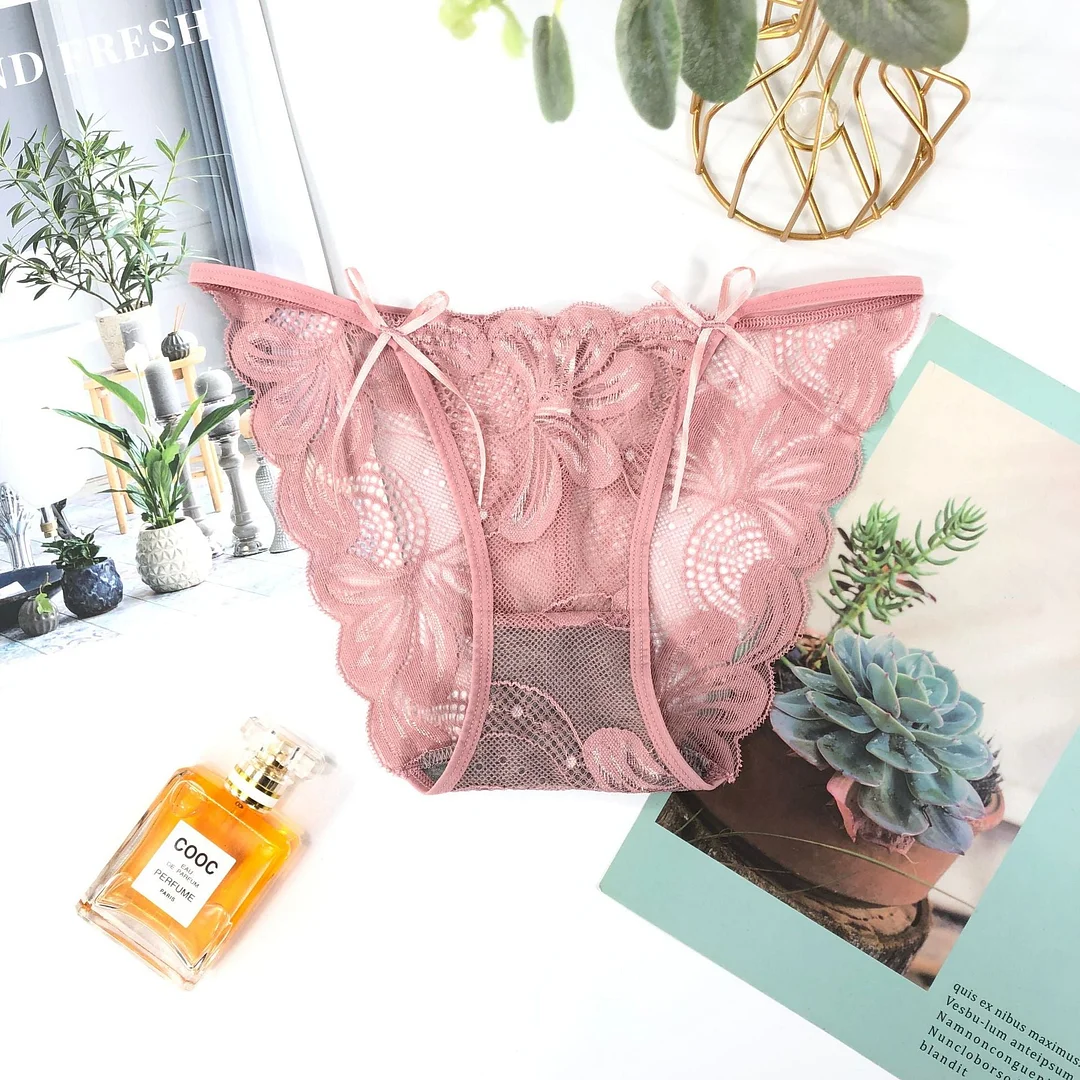 French Cotton Underwear Sexy Lace Panties Fashion Hollow Out Flower T Pants Low Waist Seamless Bow Briefs Female Sexy Lingerie