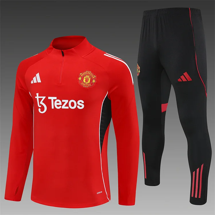 Manchester United 25/26 half-length training jersey