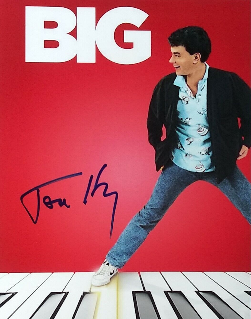 Tom Hanks signed 8 x 10