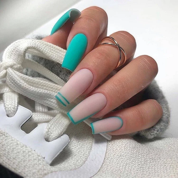 24Pcs Press On Nails French Lake Blue Design False Nail French Full Cover Artificial Fake Nails Glue DIY Manicure Nail Art Tools