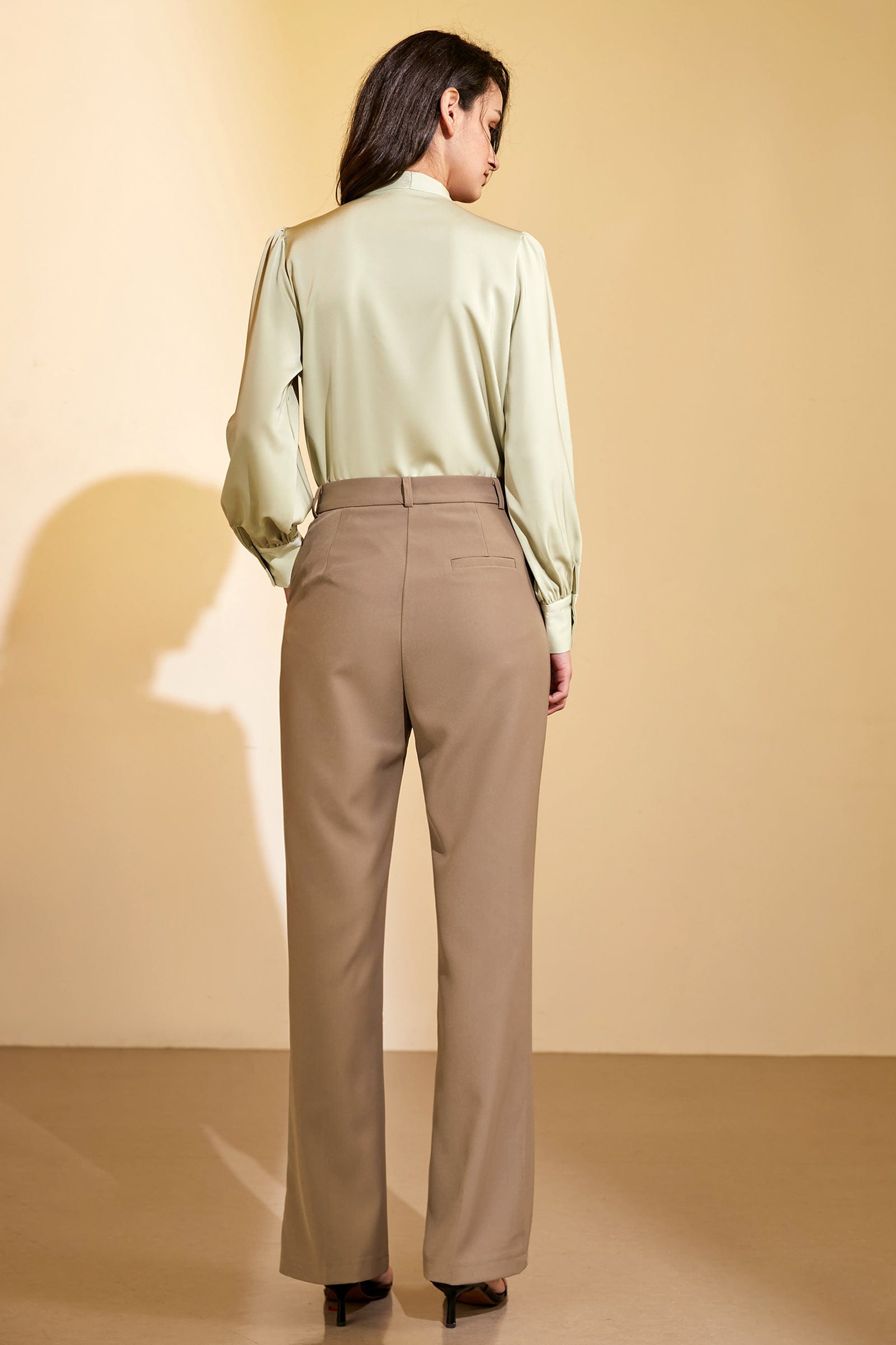 豪華で新しい THE MELT LADY pants slacks slit hook カジュアルパンツ